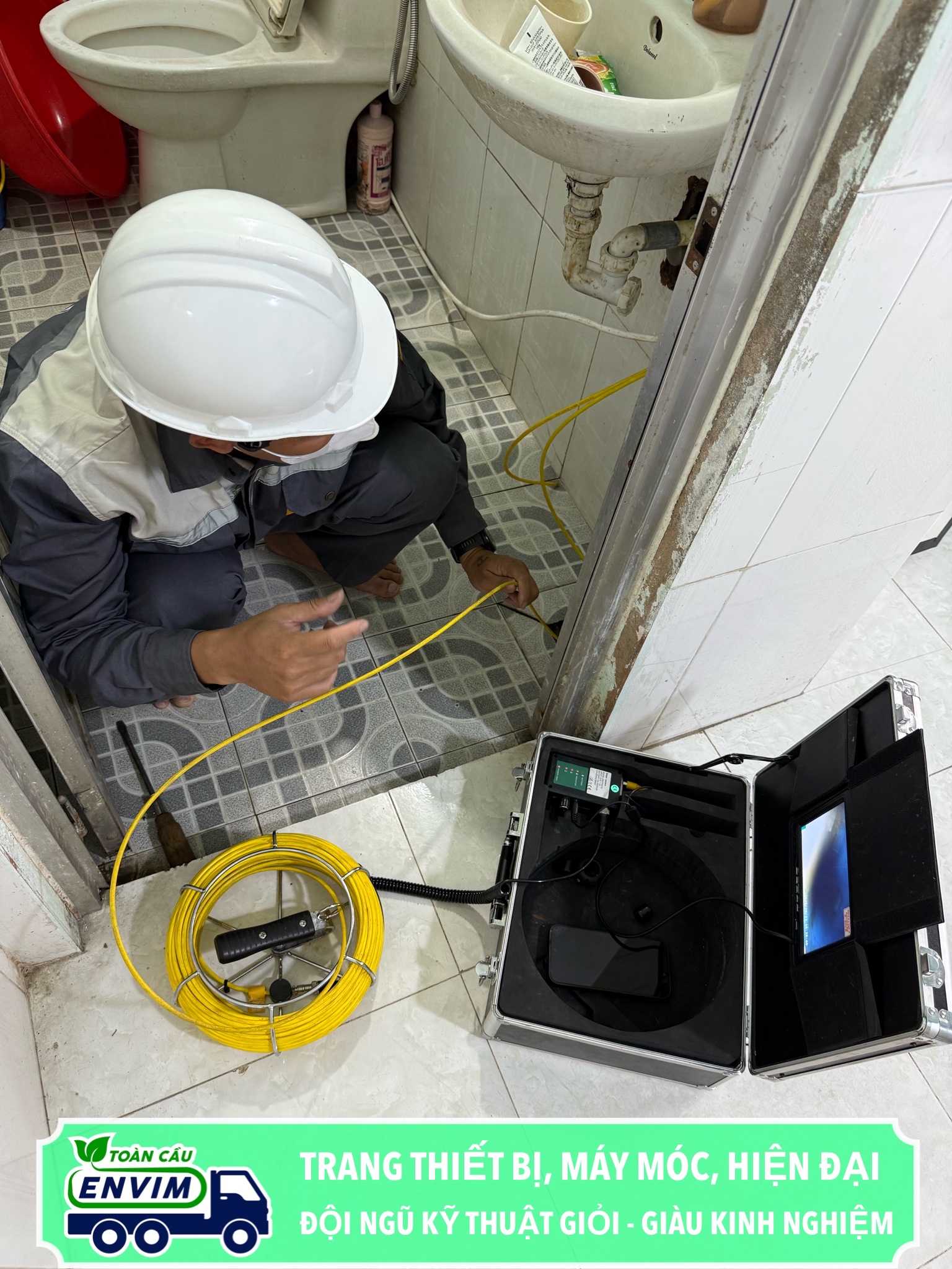 Trang Thiết Bị Máy Móc Hiện Đại - Đội Ngũ Kỹ Thuật Giỏi - Giàu Kinh Nghiệm