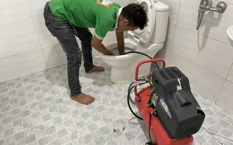 Thông bồn cầu quận 3