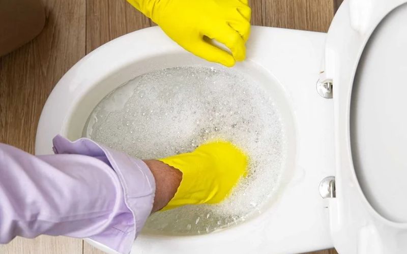 Thông bồn cầu quận bình thạnh