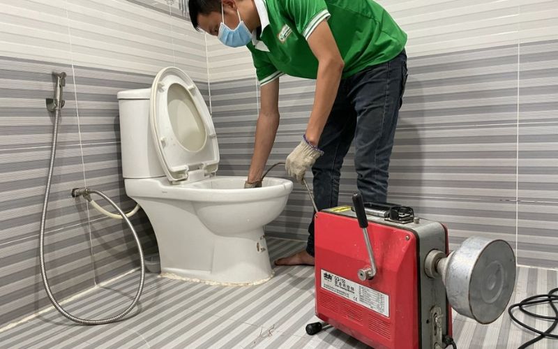 Thông bồn cầu Tân Trụ