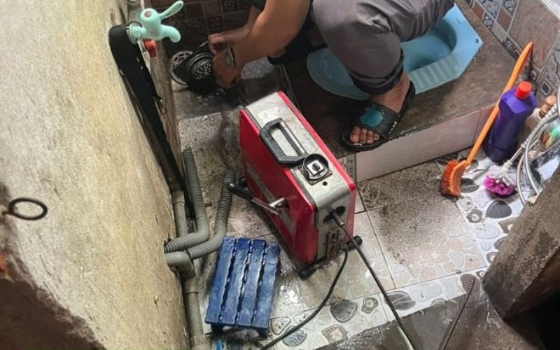 Thông cống nghẹt Cái Bè