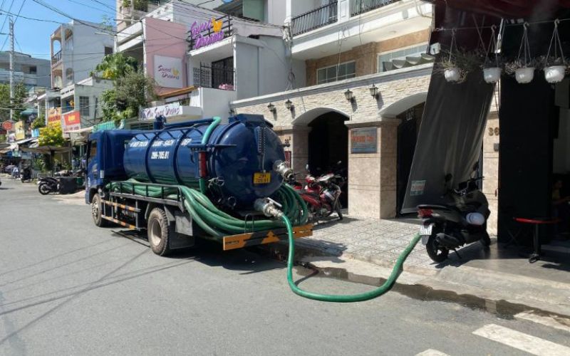 hút hầm cầu Giá Rai