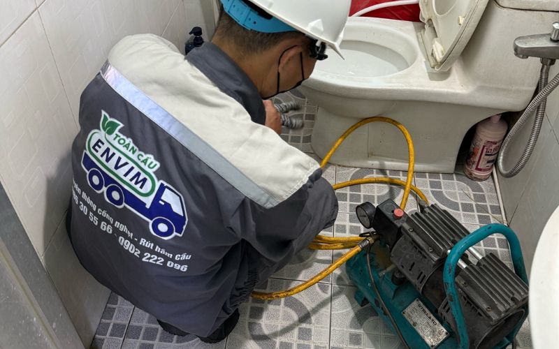 thông bồn cầu đông hải