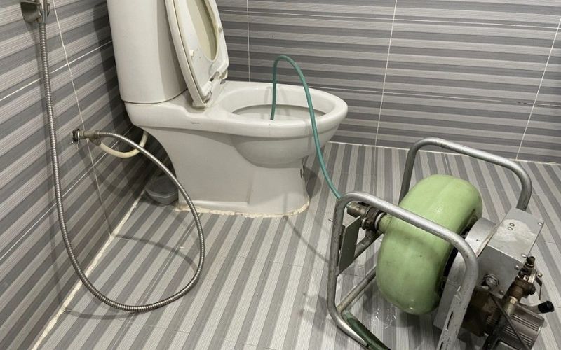 Nguyên nhân khiến bồn cầu nghẹt tại Quận 4