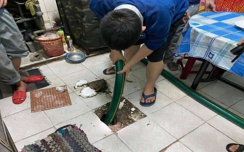 Thông cống nghẹt Cái Nước
