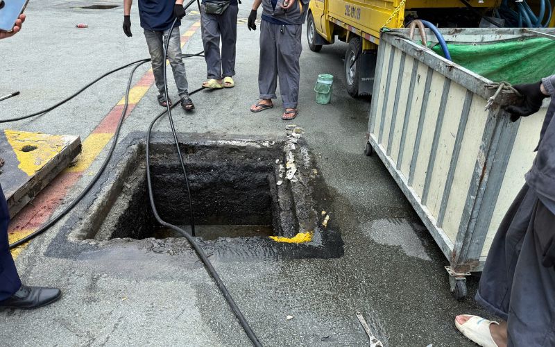 Thông cống nghẹt Vạn Thạnh