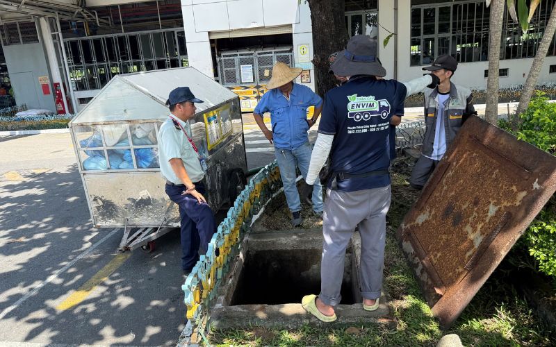 thông tắc bồn cầu Phụng Hiệp