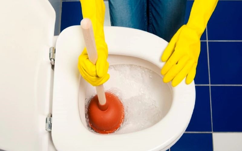 Thông bồn cầu quận 10