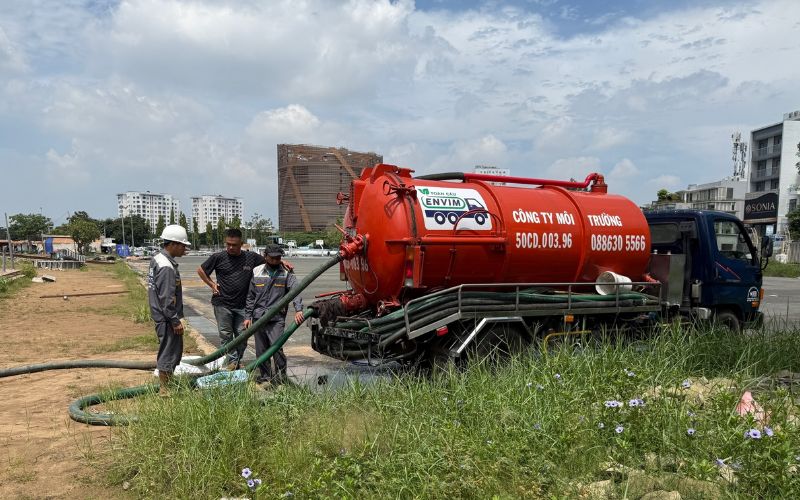 Hút hầm cầu Trần Văn Thời