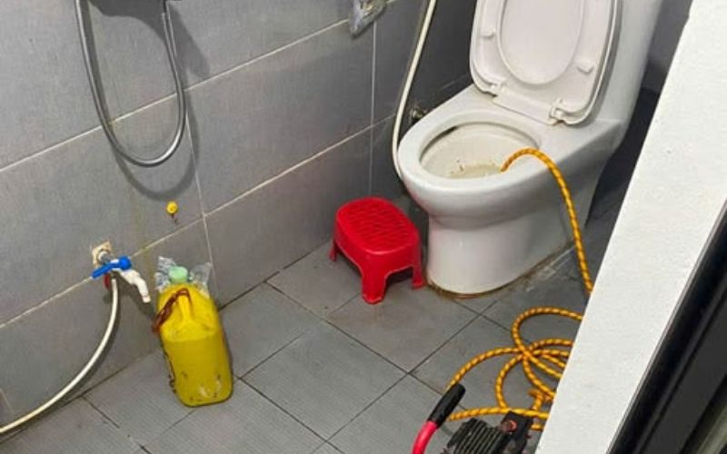 Thông bồn cầu Đầm Dơi
