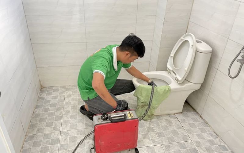 Khi nào cần gọi thông bồn cầu nghẹt quận 5