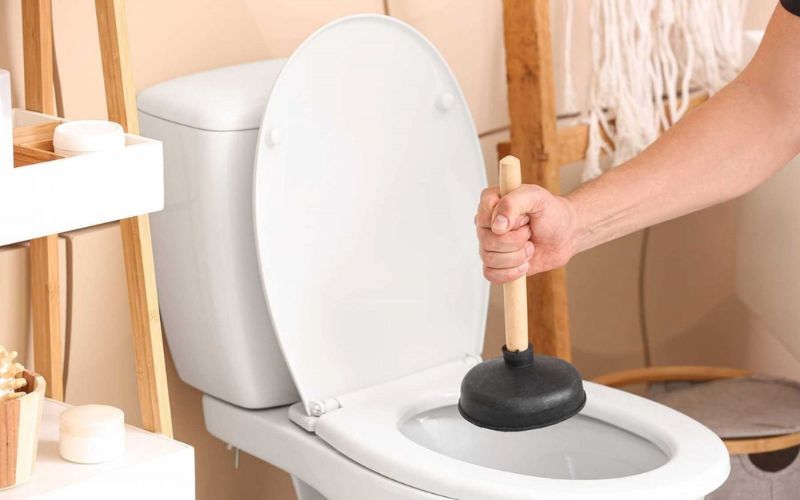 Một số cách xử lý bồn cầu nghẹt tại nhà